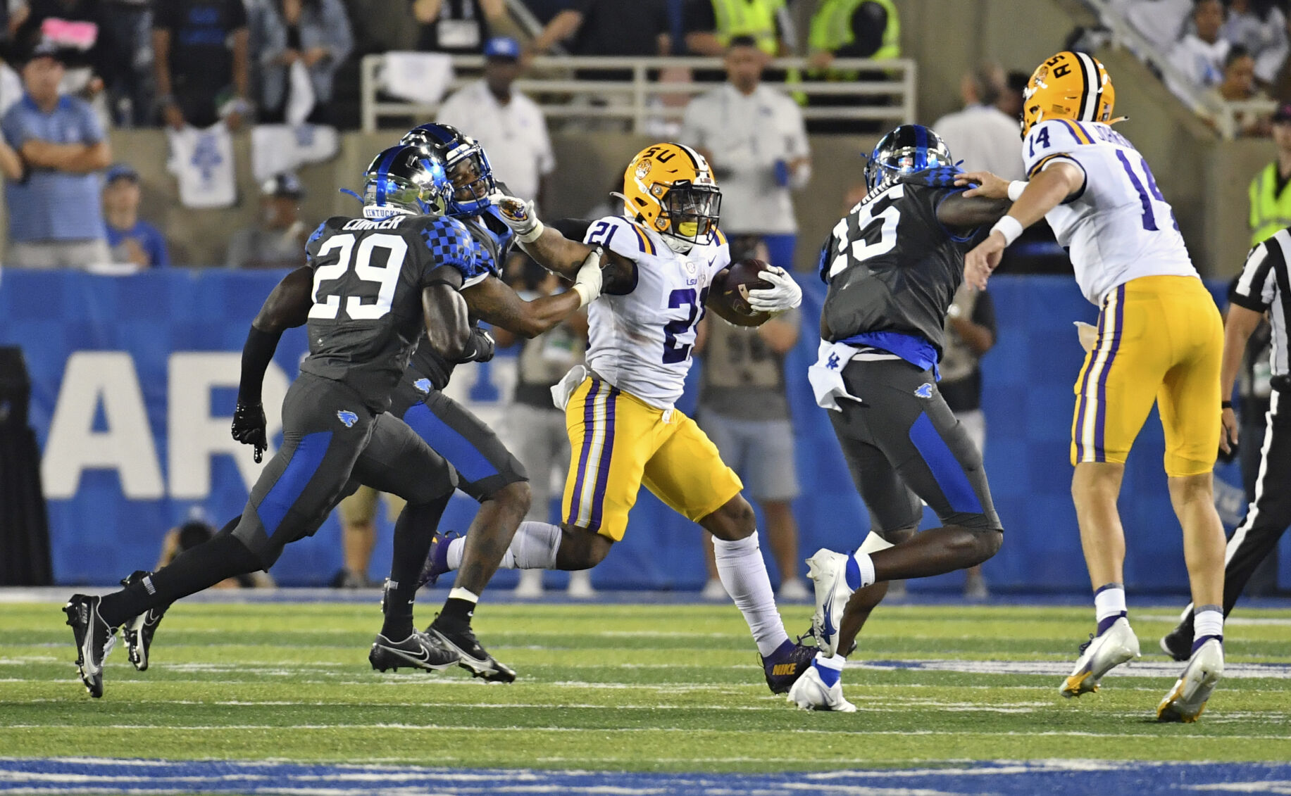 lsukentucky.101021 HS 2291.JPG